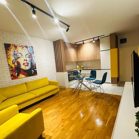 Central Apartment Üsküp Dış mekan fotoğraf