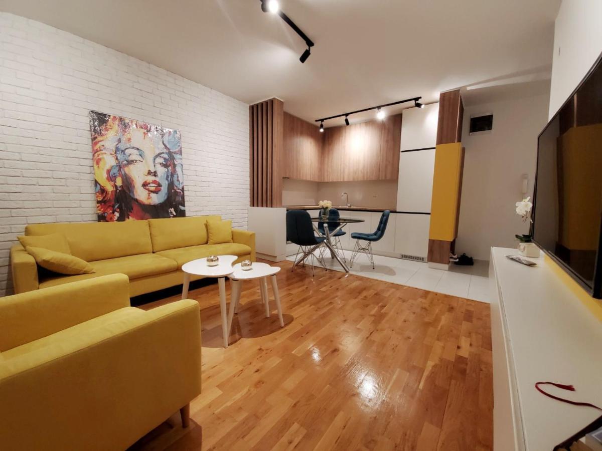 Central Apartment Üsküp Dış mekan fotoğraf
